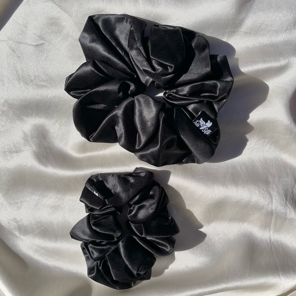 Très Silk - Large Silk Scrunchie - 100% Mulberry - Picture 3 of 3